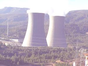 800px-Cofrentes_nuclear_power_plant_cooling_towers