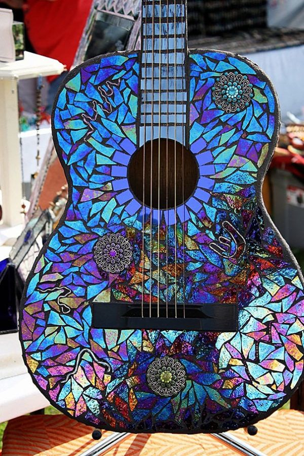 Mejores manualidades e ideas para reciclar CD guitarra